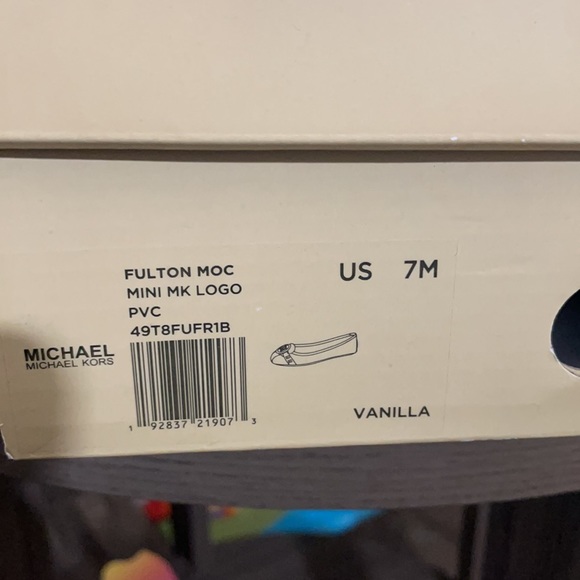 Mk shoes - Picture 3 of 4